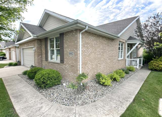 Property at 10682 Scarlett Oak Dr, St. John, IN 46373, 3 beds, 2 baths