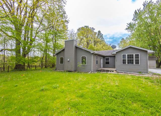 Property at 10 W 1050 N, Chesterton, IN 46304, 3 beds, 2 baths