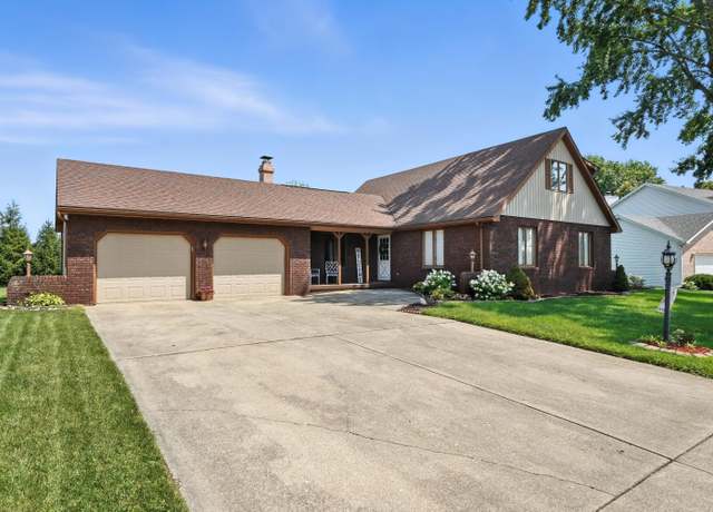 Property at 447 Scarborough Rd, Valparaiso, IN 46385, 3 beds, 2 baths