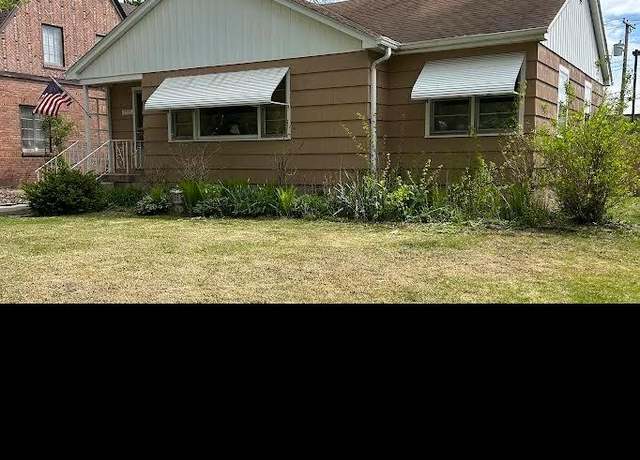 Property at 7325 Woodmar Ave, Hammond, IN 46323, 3 beds, 1.5 baths