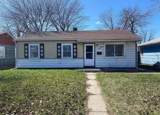Property at 7520 Chestnut Ave, Hammond, IN 46324, 3 beds, 1 bath