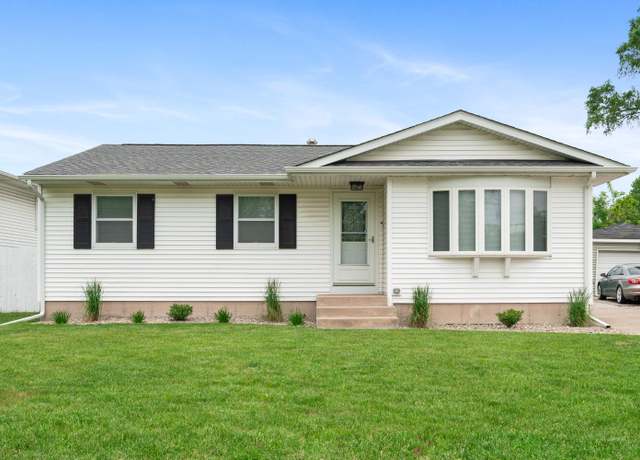 Property at 854 W 70th Pl, Merrillville, IN 46410, 3 beds, 2 baths