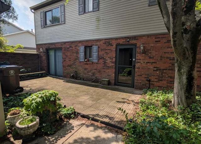 Property at 2013 Laura Ln, Chesterton, IN 46304, 3 beds, 2.5 baths