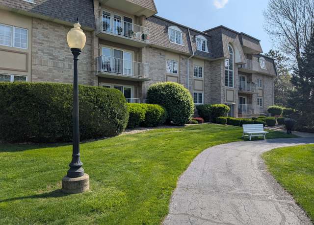 Property at 909 Swan Dr Unit 2c, Dyer, IN 46311, 2 beds, 2 baths