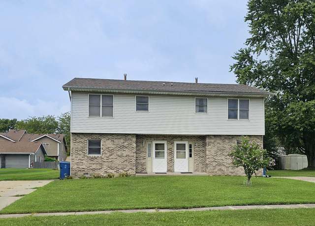 Property at 213-215 Burr Ct, Lowell, IN 46356, 2 beds, 1.5 baths
