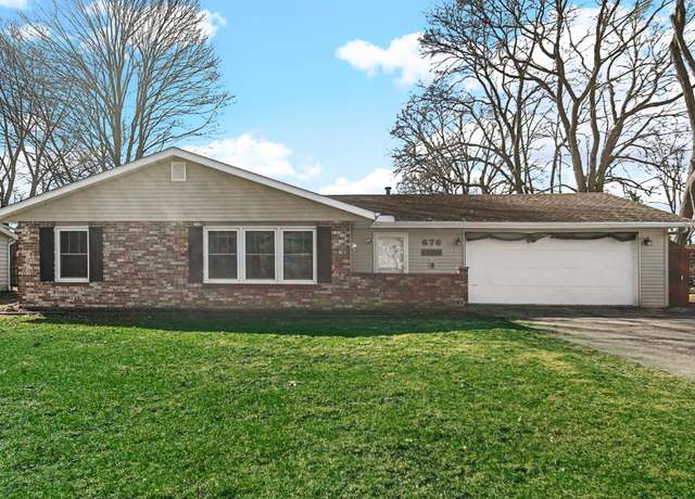 Property at 676 Tamarack Trl, Chesterton, IN 46304, 3 beds, 1.5 baths