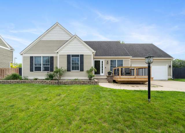 Property at 300 Carmody Dr, Chesterton, IN 46304, 3 beds, 2 baths