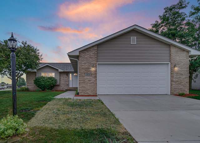 Property at 1301 S Virginia St, Hobart, IN 46342, 3 beds, 3 baths