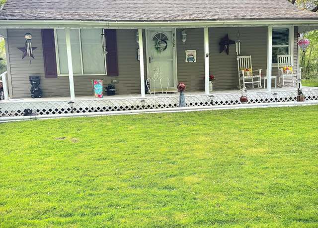 Property at 3108 W 40th Ave, Hobart, IN 46342, 2 beds, 1 bath