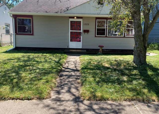 Property at 1229 W Home Ave, Hobart, IN 46342, 2 beds, 1 bath