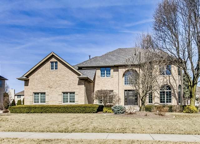 Property at 1843 Redwood Ln, Munster, IN 46321, 5 beds, 3.5 baths
