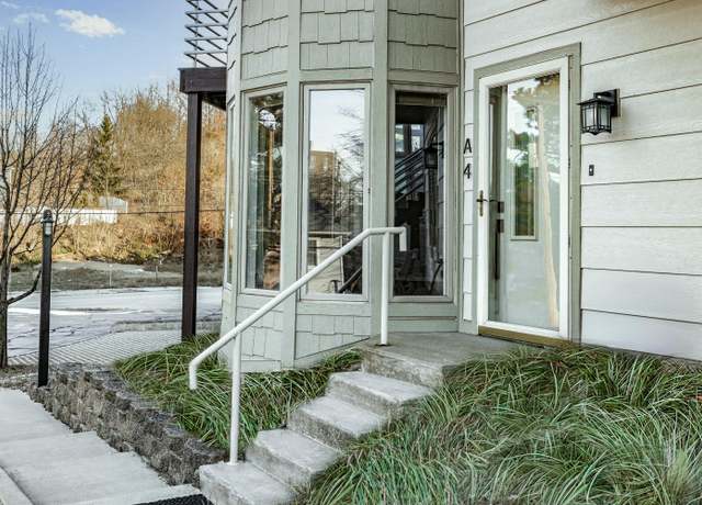 Property at 333 Lake Shore Dr Unit A4, Michigan City, IN 46360, 1 bed, 1 bath