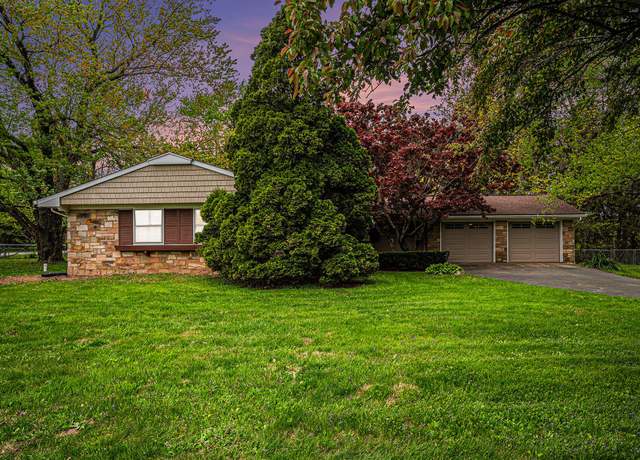 Property at 402 N 325 E, Valparaiso, IN 46383, 3 beds, 1.5 baths