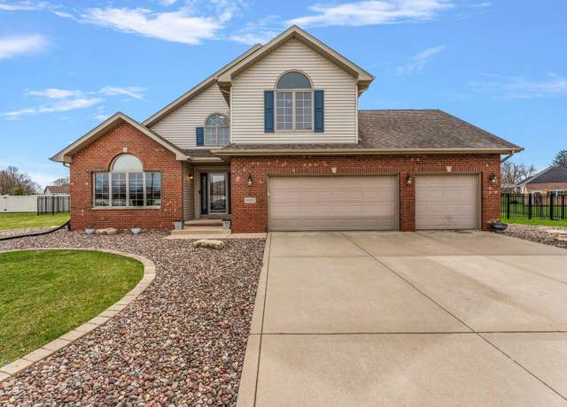 Property at 9905 Maginot Cir, St. John, IN 46373, 4 beds, 2.5 baths