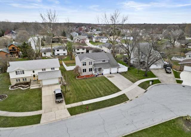 Property at 527 Britton Dr, Schererville, IN 46375, 4 beds, 2.5 baths