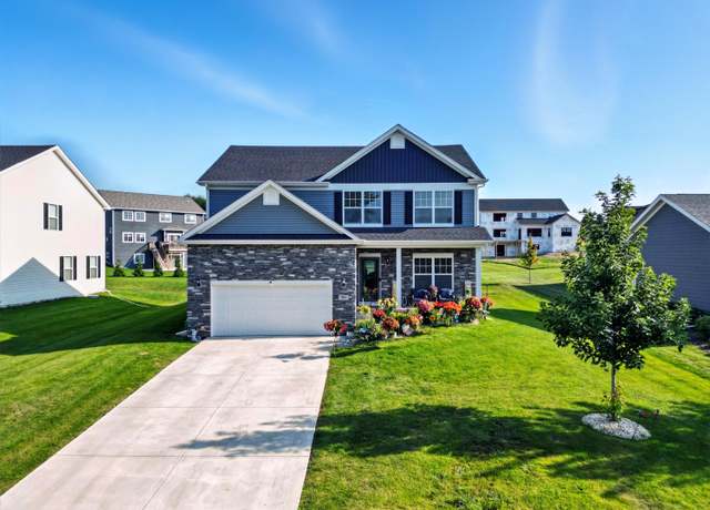 Property at 795 Cirque Dr, Crown Point, IN 46307, 3 beds, 2.5 baths
