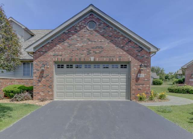 Property at 862 Boxwood Dr, Munster, IN 46321, 3 beds, 3 baths