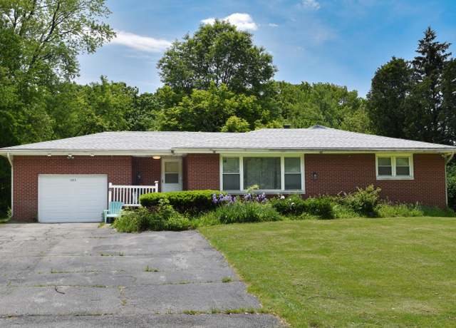 Property at 1015 E 58th Pl, Merrillville, IN 46410, 3 beds, 2 baths