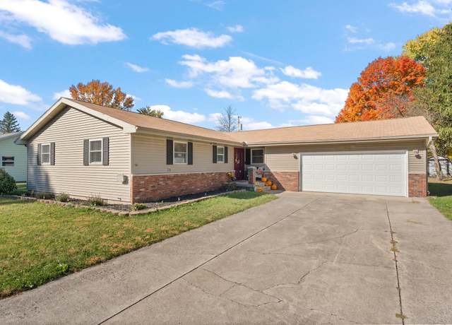 Property at 912 E Stewart Dr, Rensselaer, IN 47978, 3 beds, 2 baths