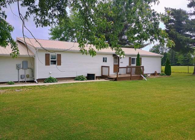 Property at 4555 E 250 S, Knox, IN 46534, 3 beds, 2 baths