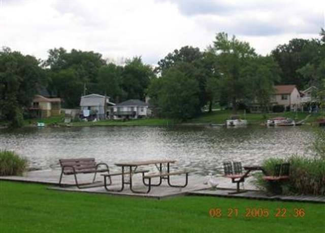 Property at 501 Lakeview Ct, Lowell, IN 46356, 2 beds, 1 bath