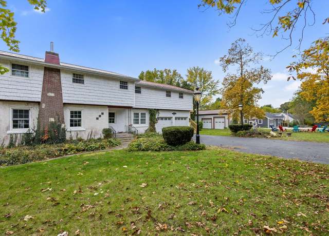 Property at 7325 W 143rd Ave, Cedar Lake, IN 46303, 6 beds, 3 baths