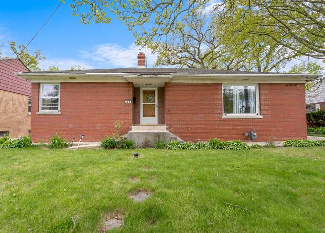 Property at 222 Southmoor Rd, Hammond, IN 46324, 3 beds, 2 baths