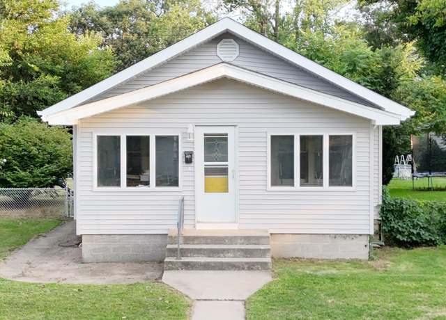 Property at 927 28th Ave, Lake Station, IN 46405, 2 beds, 1 bath