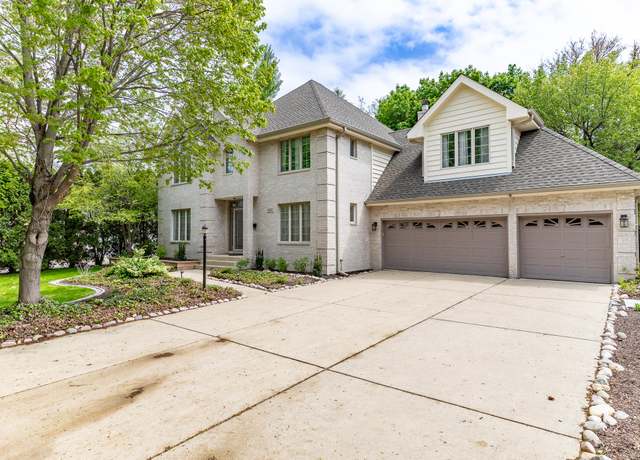 Property at 8407 Beech Ave, Munster, IN 46321, 4 beds, 2.5 baths