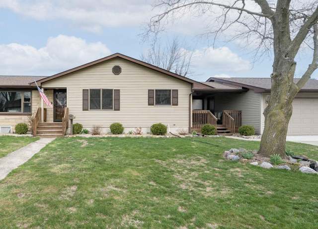 Property at 210 E Elizabeth Dr, Crown Point, IN 46307, 4 beds, 2.5 baths