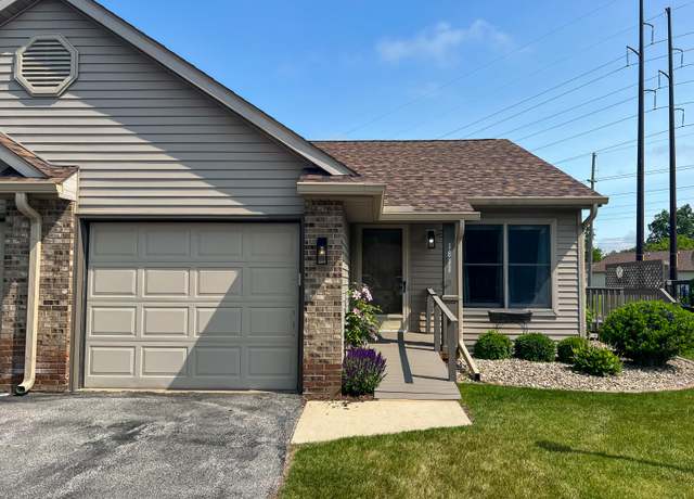 Property at 1811 Creekside Ct, Valparaiso, IN 46383, 2 beds, 2 baths