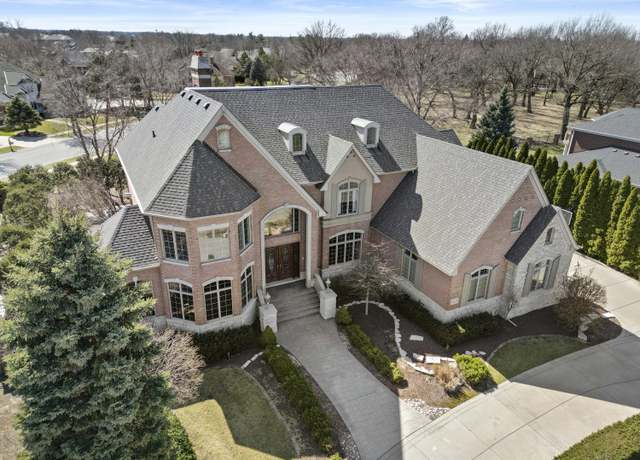 Property at 10224 Cherrywood Ln, Munster, IN 46321, 6 beds, 5.5 baths