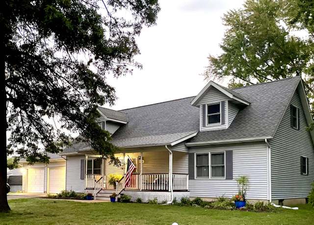 Property at 205 S 20th St, Chesterton, IN 46304, 3 beds, 2.5 baths