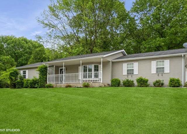 Property at 8805 E Long Ln Dr, Knox, IN 46534, 3 beds, 2 baths
