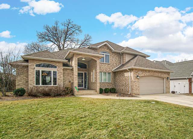 Property at 2914 Morningside Dr, Crown Point, IN 46307, 4 beds, 2.5 baths