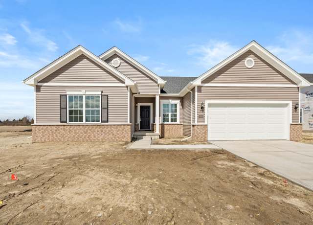 Property at 6500 E 103rd Ave, Crown Point, IN 46307, 3 beds, 2 baths