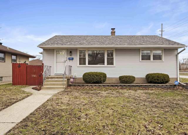 Property at 271 174th Pl, Hammond, IN 46324, 3 beds, 2 baths
