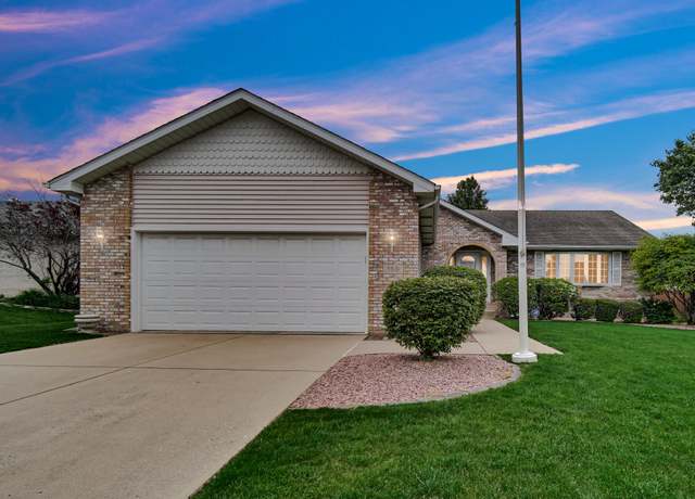 Property at 168 Summerhill Dr, Dyer, IN 46311, 4 beds, 2 baths
