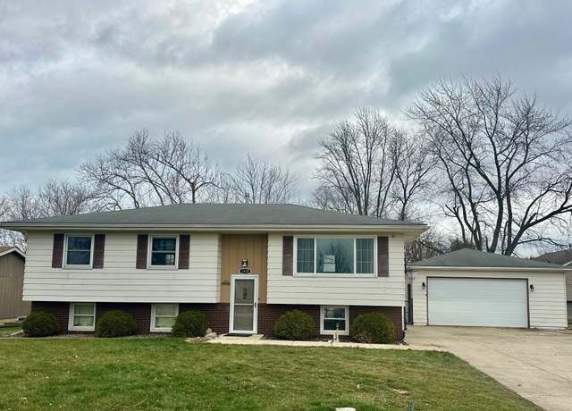 Property at 3907 Brookside Dr, Crown Point, IN 46307, 4 beds, 2.5 baths