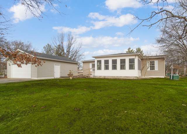 Property at 11303 N 550 E, Demotte, IN 46310, 3 beds, 2 baths