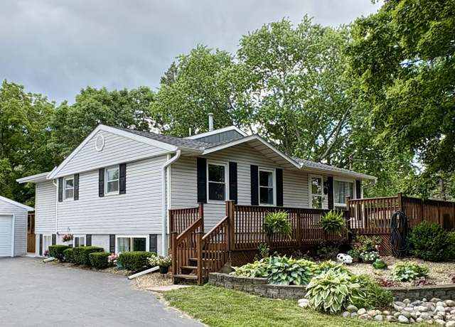 Property at 2404 N Campbell St, Valparaiso, IN 46385, 5 beds, 3 baths