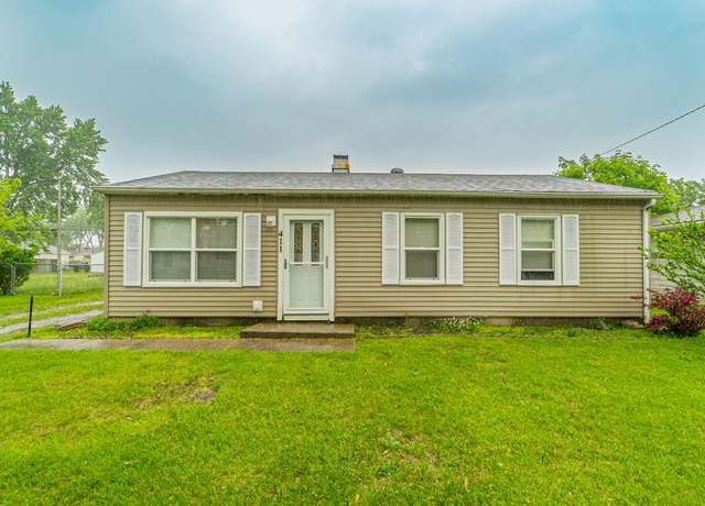 Property at 411 Prairie St, Crown Point, IN 46307, 3 beds, 1 bath