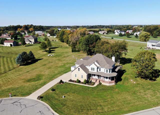 Property at 102 S Bridgewater Ct, Valparaiso, IN 46383, 5 beds, 3 baths