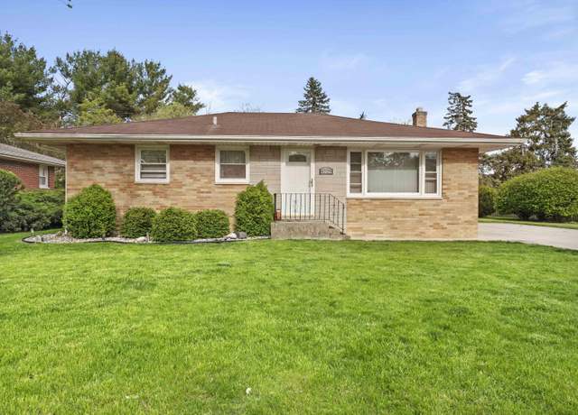 Property at 6729 Adams St, Merrillville, IN 46410, 3 beds, 1 bath