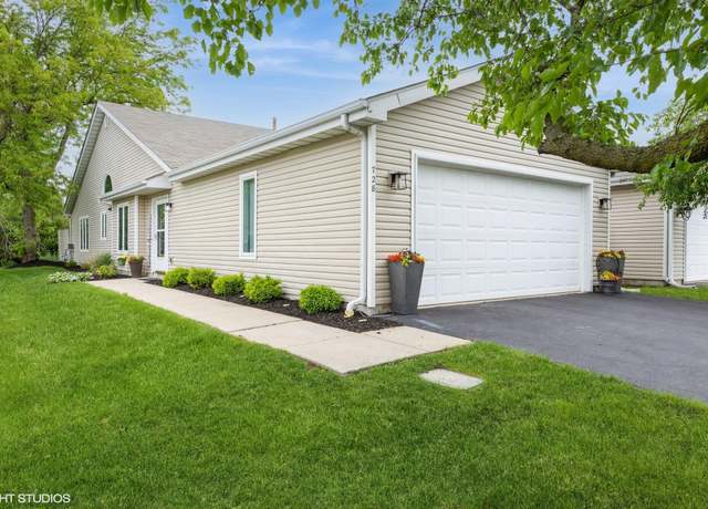 Property at 728 E 92nd Ave, Merrillville, IN 46410, 2 beds, 2 baths