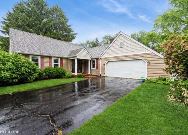 Property at 1655 Patoka Ct, Valparaiso, IN 46385, 3 beds, 2.5 baths