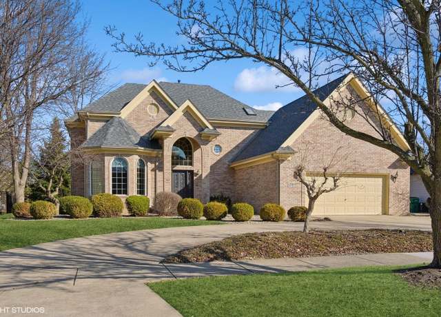 Property at 1707 Poplar Ln, Munster, IN 46321, 4 beds, 3.5 baths