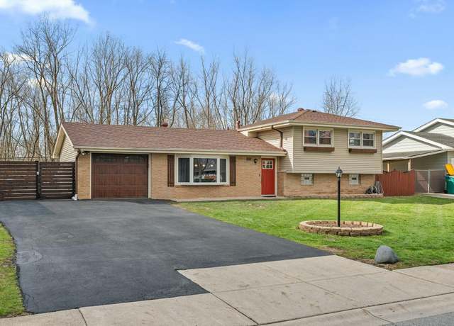 Property at 2249 W 60th Dr, Merrillville, IN 46410, 3 beds, 2 baths