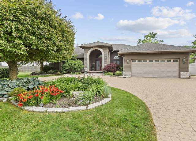 Property at 1634 33rd St, Munster, IN 46321, 4 beds, 3.5 baths