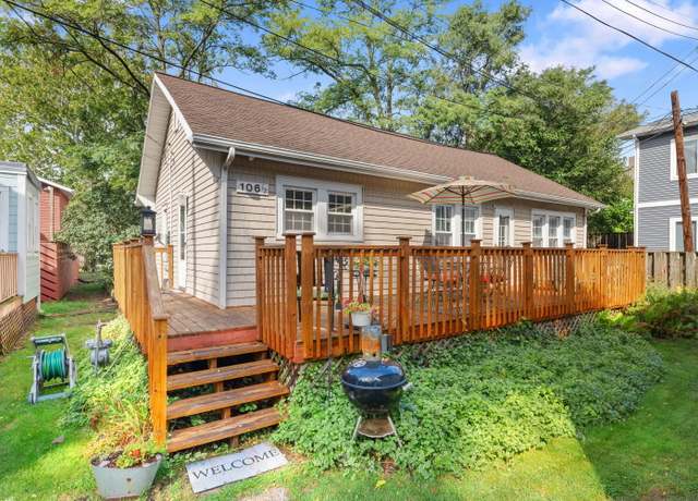 Property at 106 1/2 California Ave, Michigan City, IN 46360, 2 beds, 1 bath